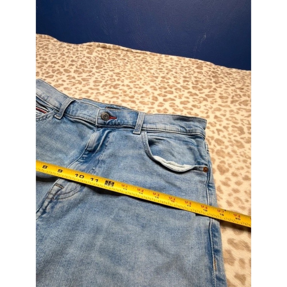 Vintage Tommy Hilfiger Men's Light Wash Straight/Slim Jeans - Size 36x30 - Picture 7 of 8